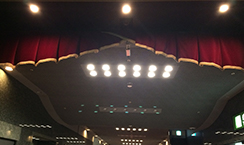 京都劇場正面通路(LED照明使用)